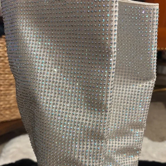 Jennifer Lopez Sparkling Silver Heeled Boots - Picture 4 of 9